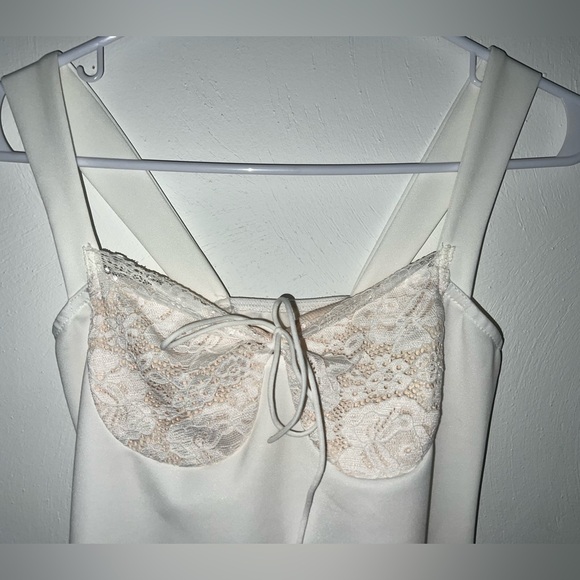 White Lace Dress - Picture 5 of 8